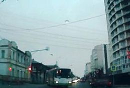 В Пензе автобус пролетел на «красный»