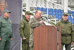 Олег Мельниченко: Сейчас надо учиться военному делу по-настоящему