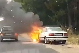 В Пензе на ул. Островского загорелась Audi